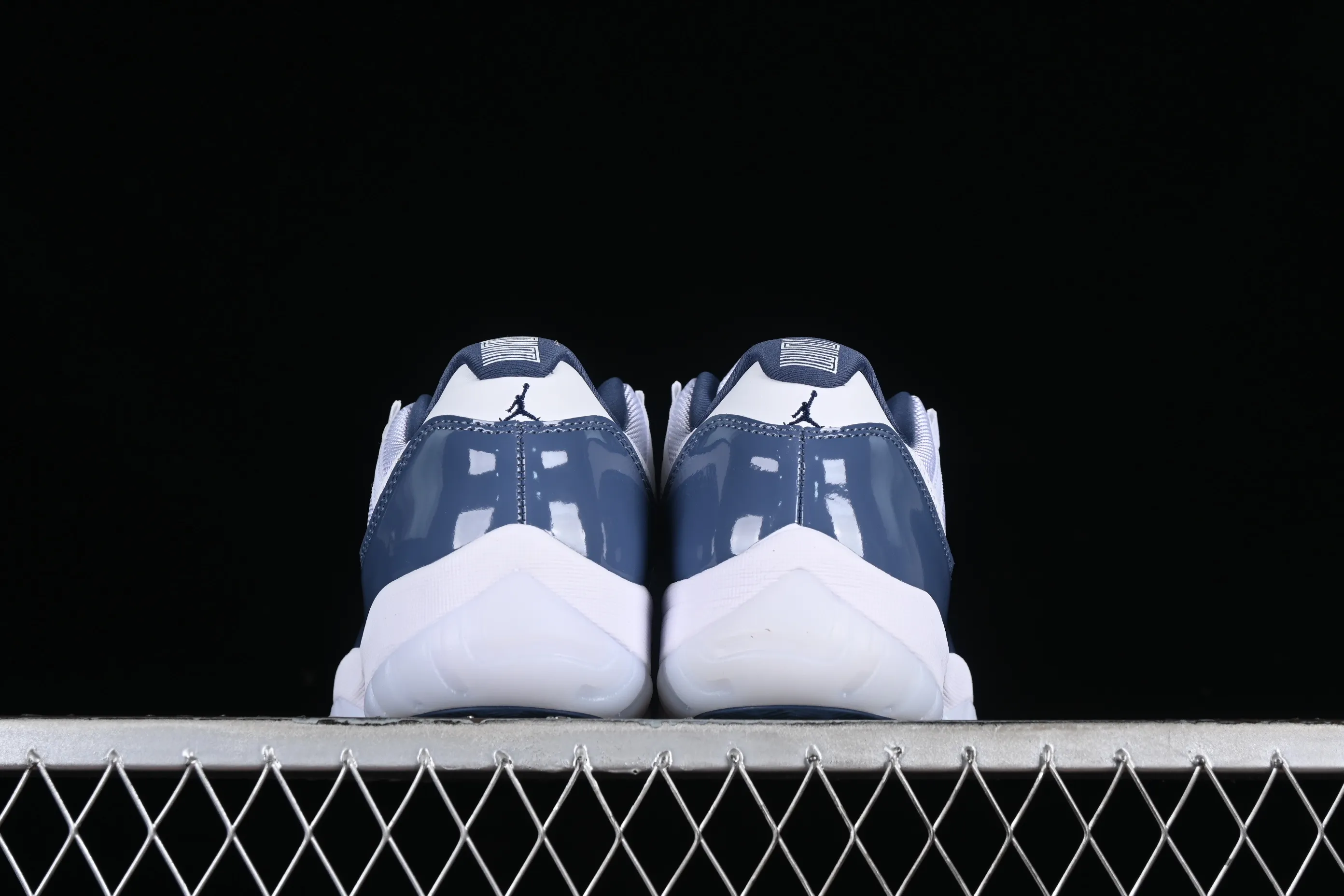 All categories Air Jordan Jordan series basketball shoes Air Jordan 11 F version Air Jordan 11 Low "Diffused Blue" AJ11 Joe 11 navy blue genuine carbon FV5104-104